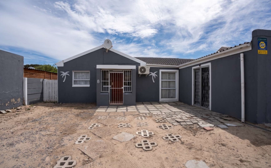 5 Bedroom Property for Sale in Electric City Western Cape